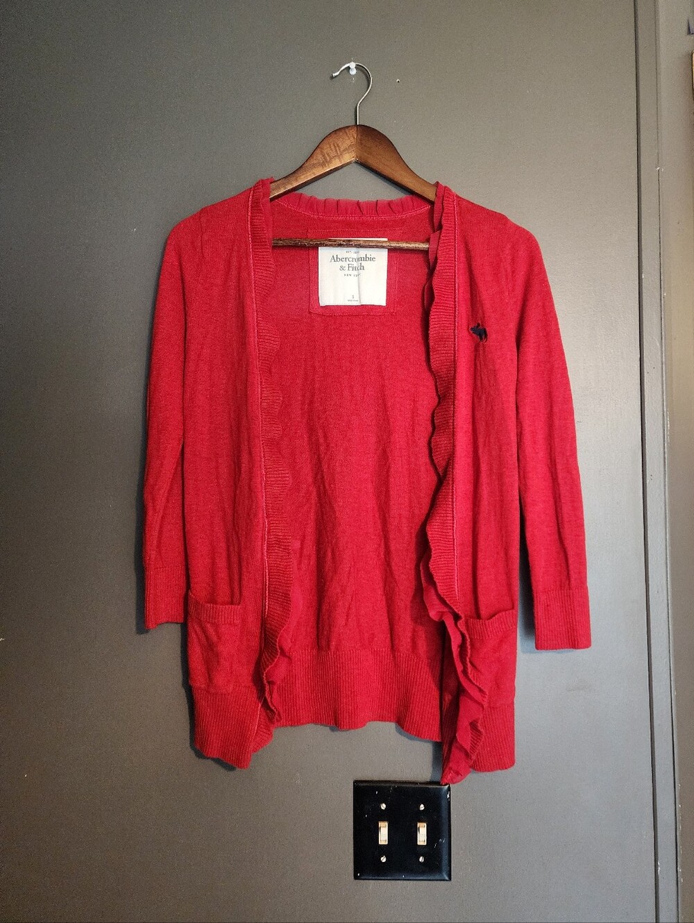 Abercrombie & Fitch Red Ruffle-Trim Y2K Open Cardigan vintage girly preppy